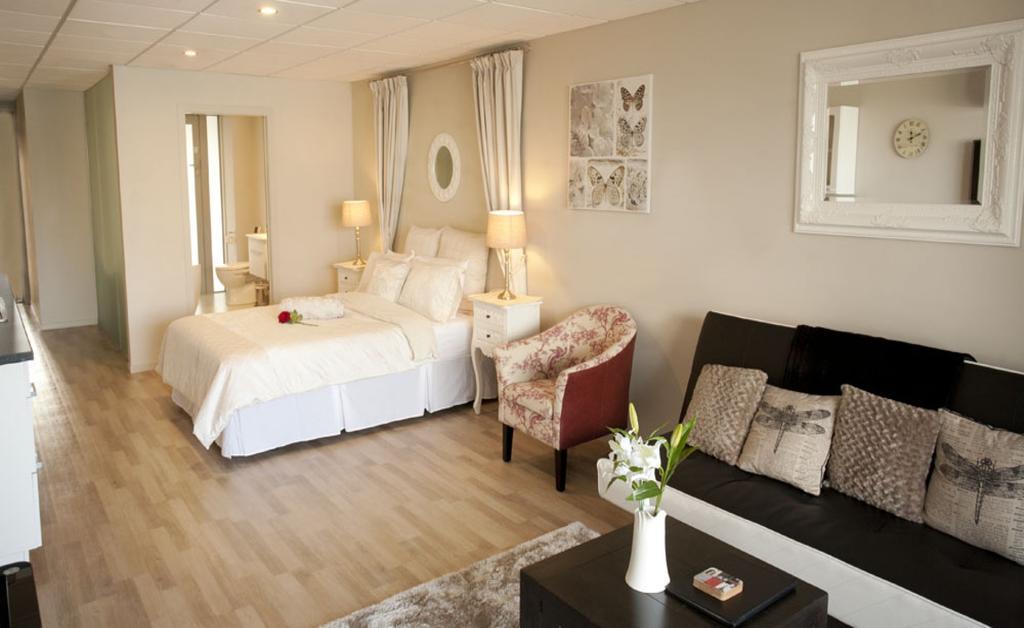 Beach Pacific Apartments Waihi Room photo