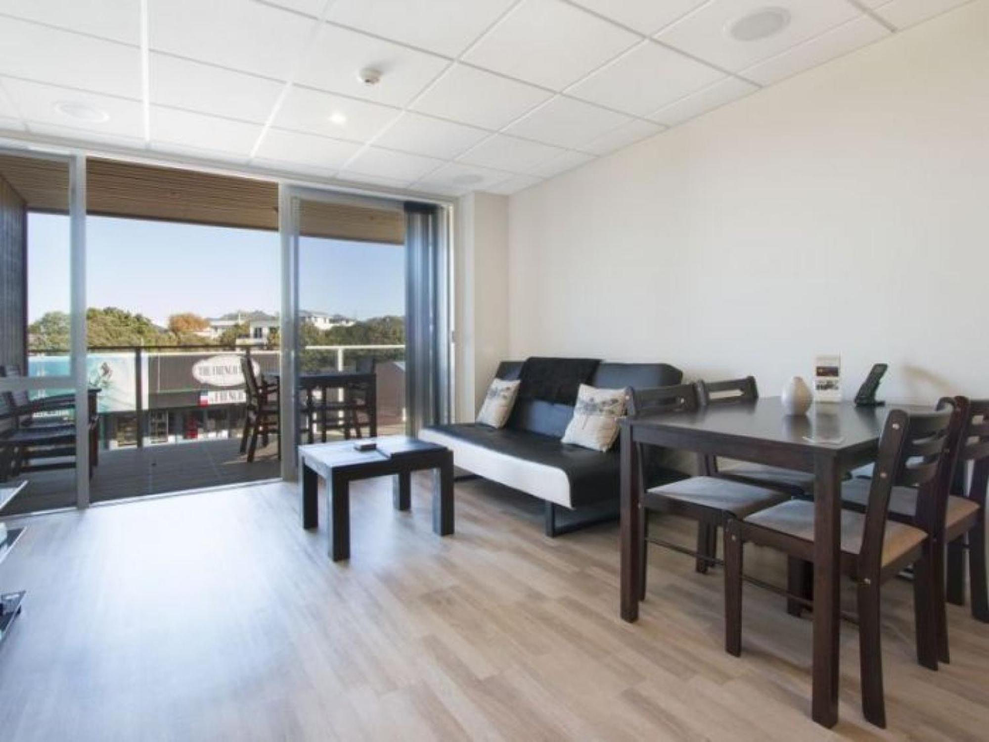 Beach Pacific Apartments Waihi Room photo
